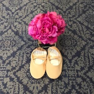 New! Stelle ballet slippers size 13 🌷